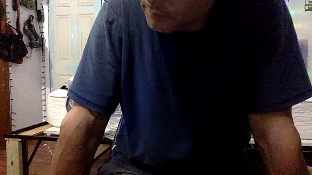 Snapshot of Buffshagswell chatting on 04.25.26 Buffshagswell online show from 04.25.26