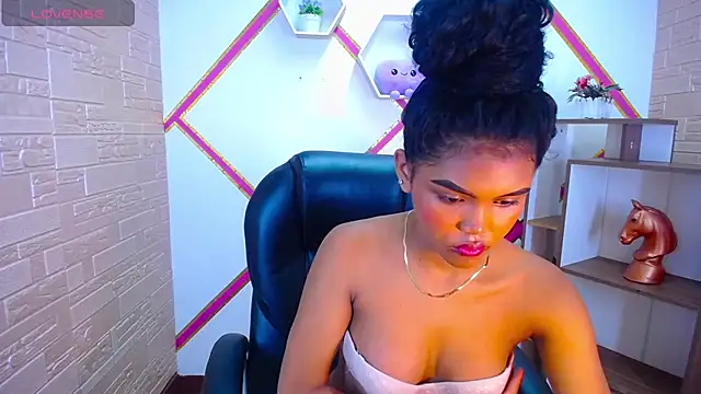 Snapshot of Melody_Stan chatting on 10.10.25 Melody Stan online show from 10.10.25