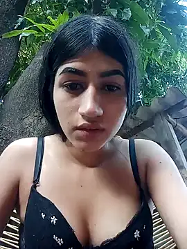 Snapshot of Julix_A chatting on 01.19.25 Julix A online show from 01.19.25