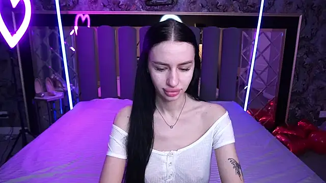 Snow WhiteeeX online show from 02.08.26