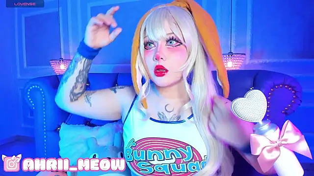 Snapshot of AHRI_LEE chatting on 01.19.25 AHRI LEE online show from 01.19.25