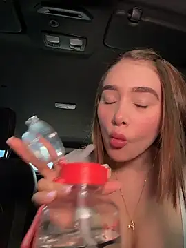 Lanataylor- online show from 03.08.26