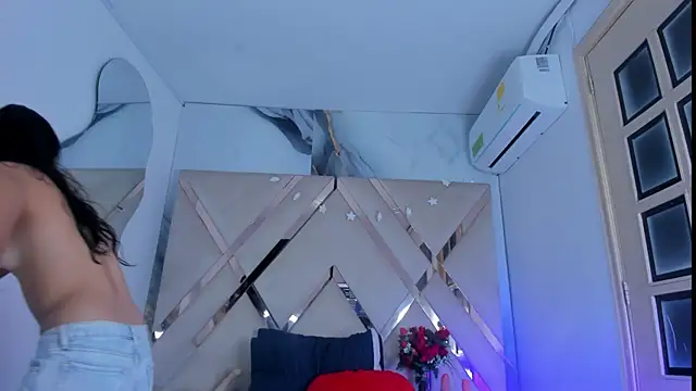 ninaht online show from 11.02.25