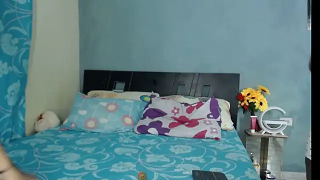 Snapshot of Madison__12 chatting on 02.21.25 Madison 12 online show from 02.21.25