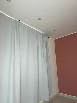 Snapshot of _ISABELLA_HOT_ chatting on 03.10.25 ISABELLA HOT online show from 03.10.25