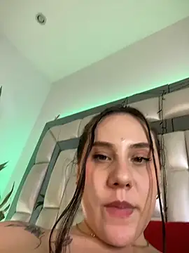 Snapshot of _ISABELLA_HOT_ chatting on 11.30.25 ISABELLA HOT online show from 11.30.25