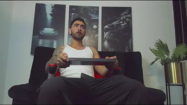 Austin bolt online show from 03.08.25