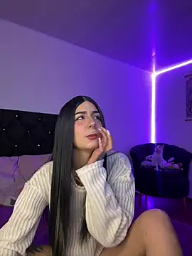 Snapshot of Alice_woodville chatting on 12.15.24 Alice woodville online show from 12.15.24