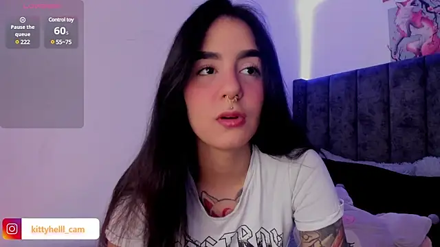 Snapshot of Alice_woodville chatting on 03.01.25 Alice woodville online show from 03.01.25