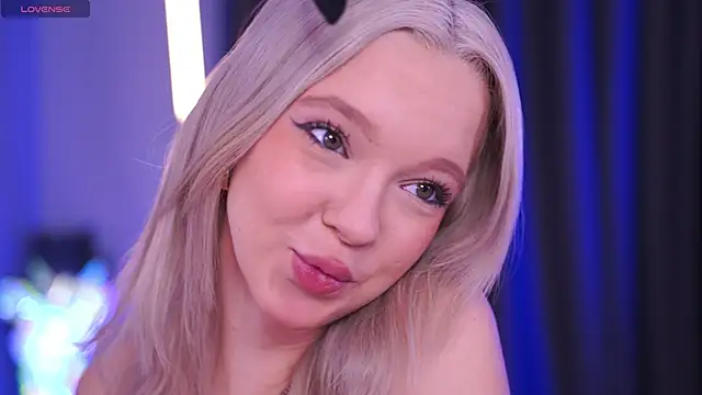  AlinaBailey online show from 04.05.26