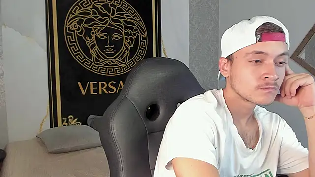 Desmon Clark online show from 01.13.25