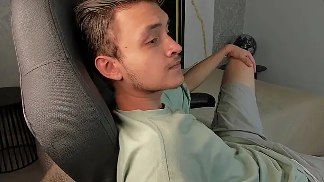 Desmon Clark online show from 01.18.25