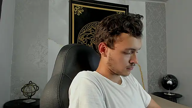 Desmon Clark online show from 01.30.25