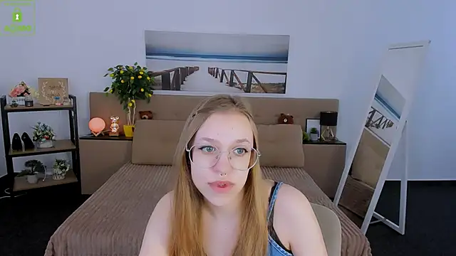 LayriantaVee online show from 03.06.25