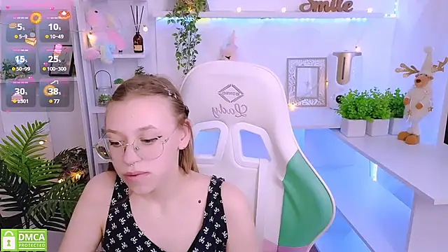 LayriantaVee online show from 03.19.25