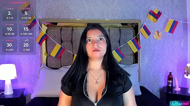 Snapshot of Candys_victoria chatting on 06.18.26 Candys victoria online show from 06.18.26