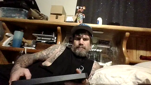 clitstitsandbongrips online show from 10.17.25