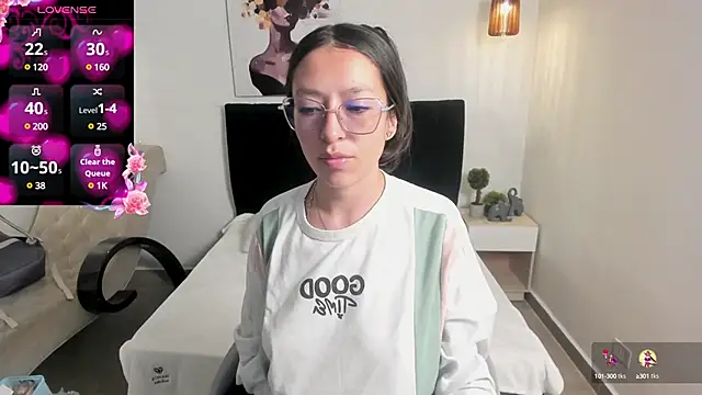 Snapshot of Scarlett__bell chatting on 02.18.25 Scarlett bell online show from 02.18.25