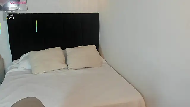 Snapshot of Scarlett__bell chatting on 09.15.25 Scarlett bell online show from 09.15.25