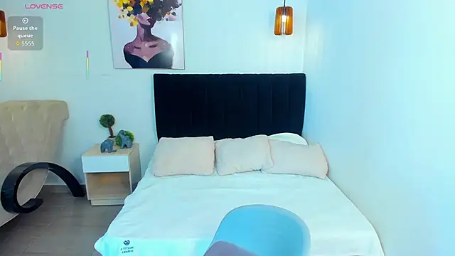 Snapshot of Scarlett__bell chatting on 10.03.25 Scarlett bell online show from 10.03.25
