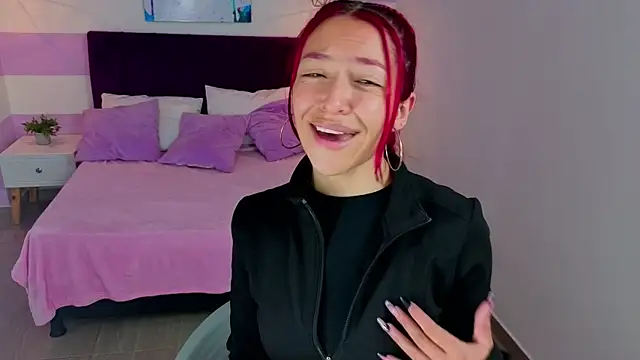 Scarlett  bell online show from 04.18.26