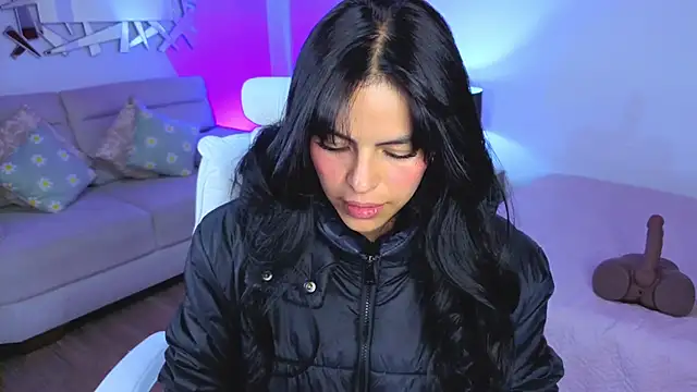 Eliie Ruizz online show from 04.10.26