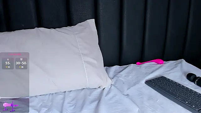 Snapshot of shysweets chatting on 02.22.25 shysweets online show from 02.22.25