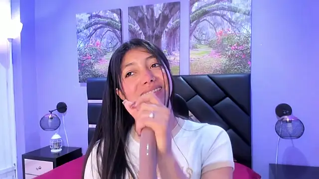 KimberlyVillaLobos online show from 11.18.25