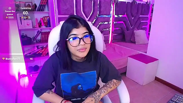 AliceWalker 11 online show from 02.03.25