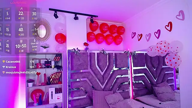 AliceWalker 11 online show from 02.20.25