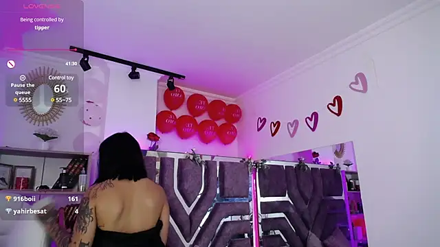 AliceWalker 11 online show from 02.25.25