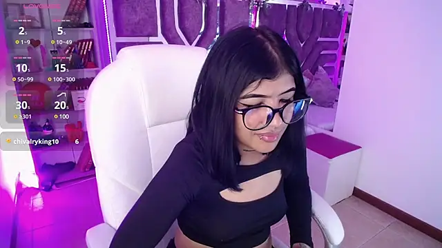 AliceWalker 11 online show from 02.27.25