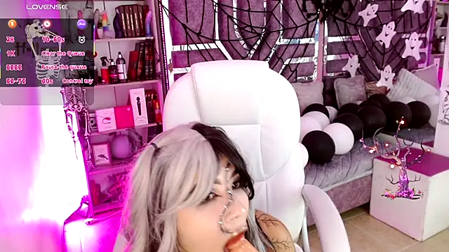 AliceWalker 11 online show from 11.01.25