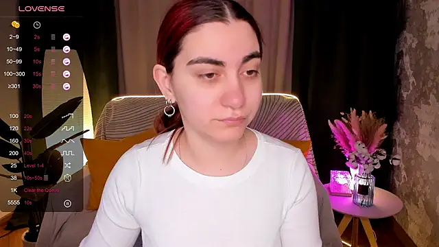 hannacheekss  online show from 02.19.26