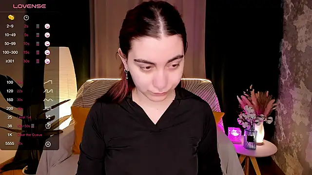 hannacheekss  online show from 03.10.26