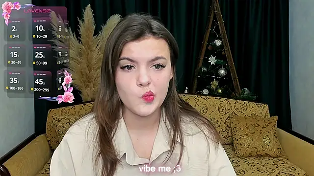 Snapshot of showmeparadise chatting on 01.04.25 showmeparadise online show from 01.04.25