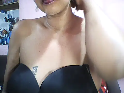 layanah12 online show from 09.11.25