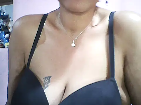 layanah12 online show from 09.20.25