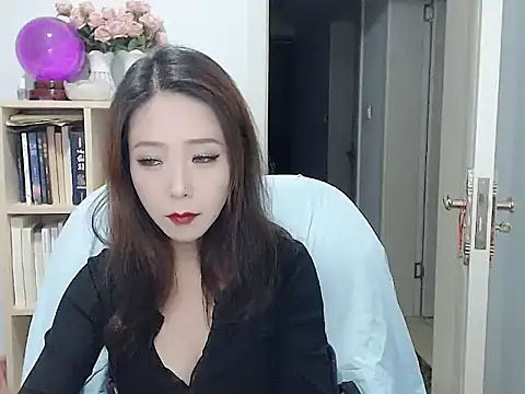 SuSushi728 online show from 11.26.25