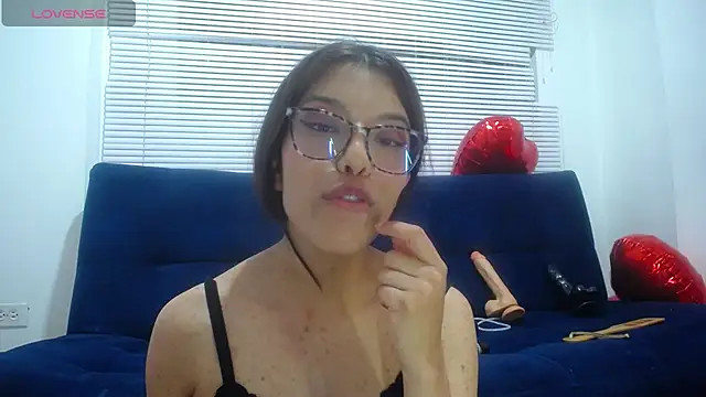 Snapshot of _lucysmith chatting on 03.12.25 lucysmith online show from 03.12.25