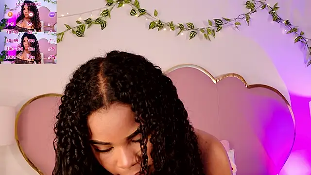 NahiaraReina online show from 02.10.26