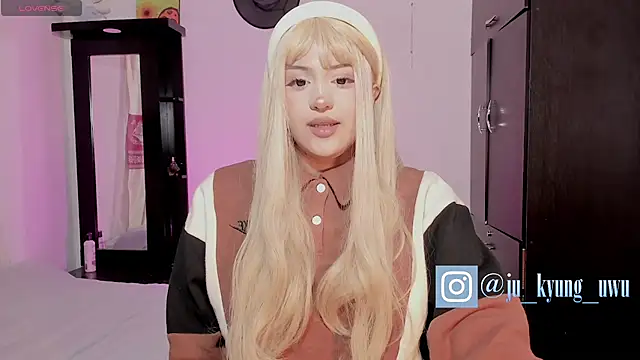 Ju Kyung online show from 12.19.24