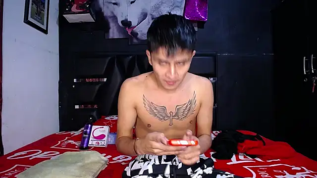 Snapshot of The__Rodriguez chatting on 02.14.25 The Rodriguez online show from 02.14.25