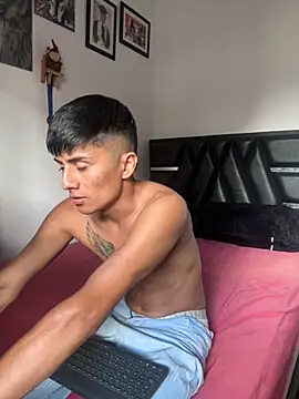 Snapshot of The__Rodriguez chatting on 11.27.25 The Rodriguez online show from 11.27.25