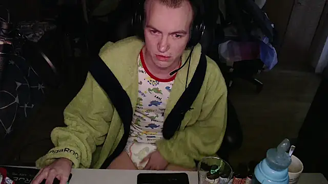 BabyDracoDarkfang online show from 05.12.26