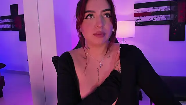 Snapshot of AnnikaMerliahh_ chatting on 02.18.25 AnnikaMerliahh online show from 02.18.25