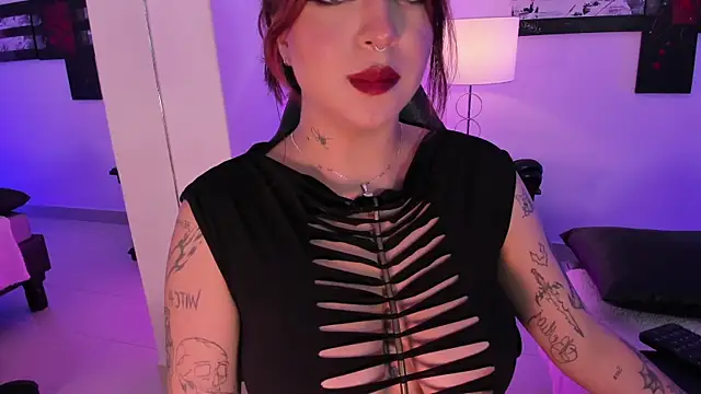 Snapshot of AnnikaMerliahh_ chatting on 02.21.25 AnnikaMerliahh online show from 02.21.25