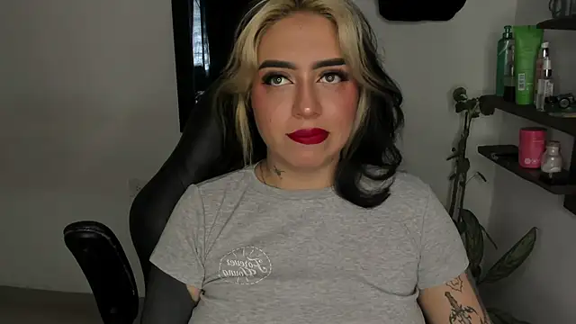 AnnikaMerliahh  online show from 12.22.25