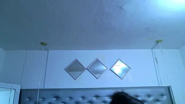 EileenBenzon online show from 04.14.26