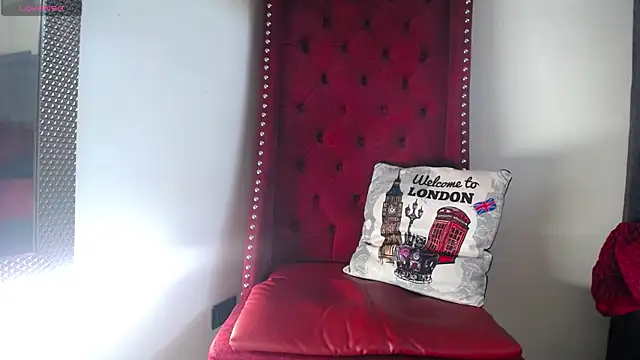 Snapshot of BiancaAntonelli chatting on 12.15.25 BiancaAntonelli online show from 12.15.25